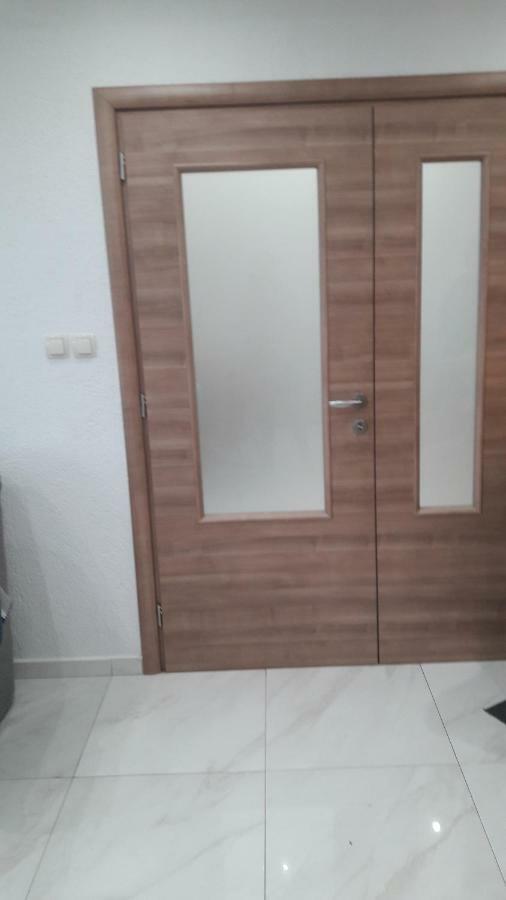 סנג' Apartment Matej מראה חיצוני תמונה
